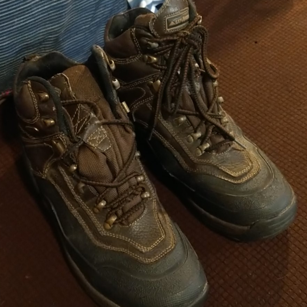 Explorer boots